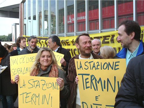 13 gennaio 2007, Roma: Presidio UAAR alla stazione Termini